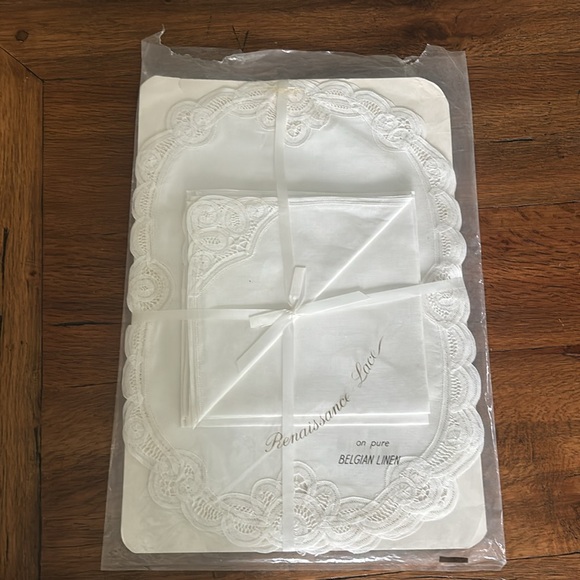 Belgian linen lace placemats and napkins - Picture 8 of 8